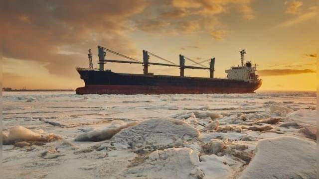 Arctic: The Route Of the Nuclear-powered Icebreakers (Die Route der Atomeisbrecher), France, Germany, 2008