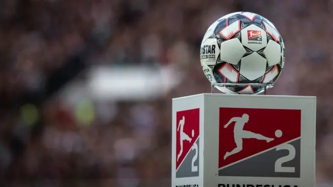 2. Liga: Hamburg - Holstein Kiel