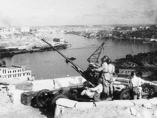 Вторая мировая война. Оборона Севастополя (16+)