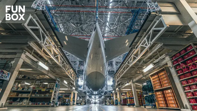 Giant Aircraft: Manufacturing an Airbus 350