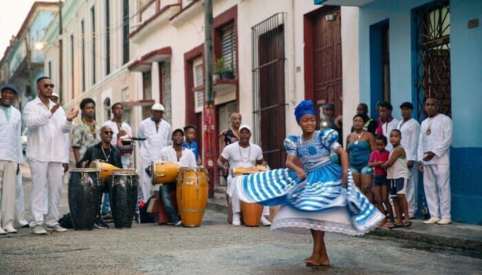 Joanna Lumley Havannas ja Haitil, 1/2 (Joanna Lumley's Hidden Caribbean: Havana to Haiti, Inglise 2019)