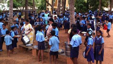 Indija - najveći školski obrok na svetu
