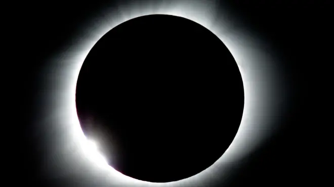 Total Eclipse Live